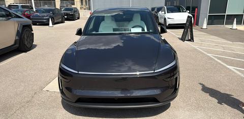 Tesla Model Y 2026