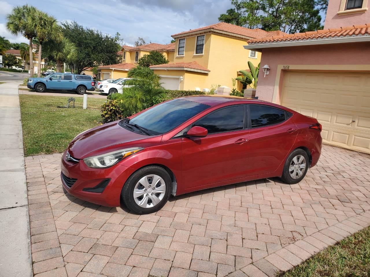 Hyundai Elantra 2016 in 