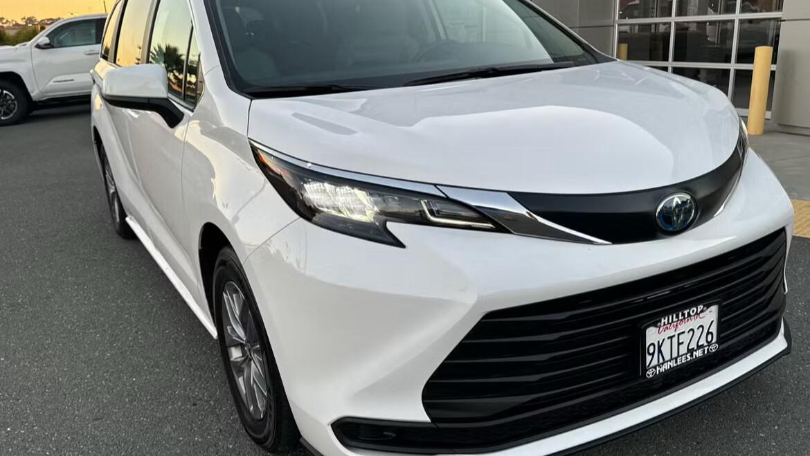 Toyota Sienna 2024 in Milpitas, CA