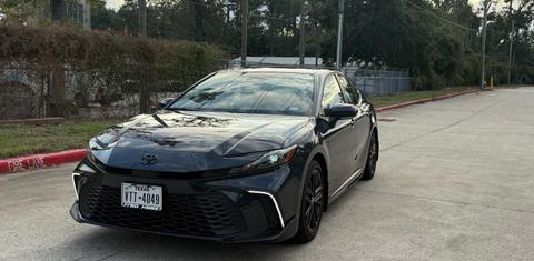 Toyota Camry Hybrid 2025