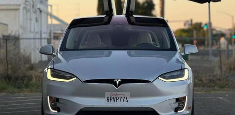 Tesla Model X 2018