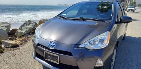 Toyota Prius c 2014