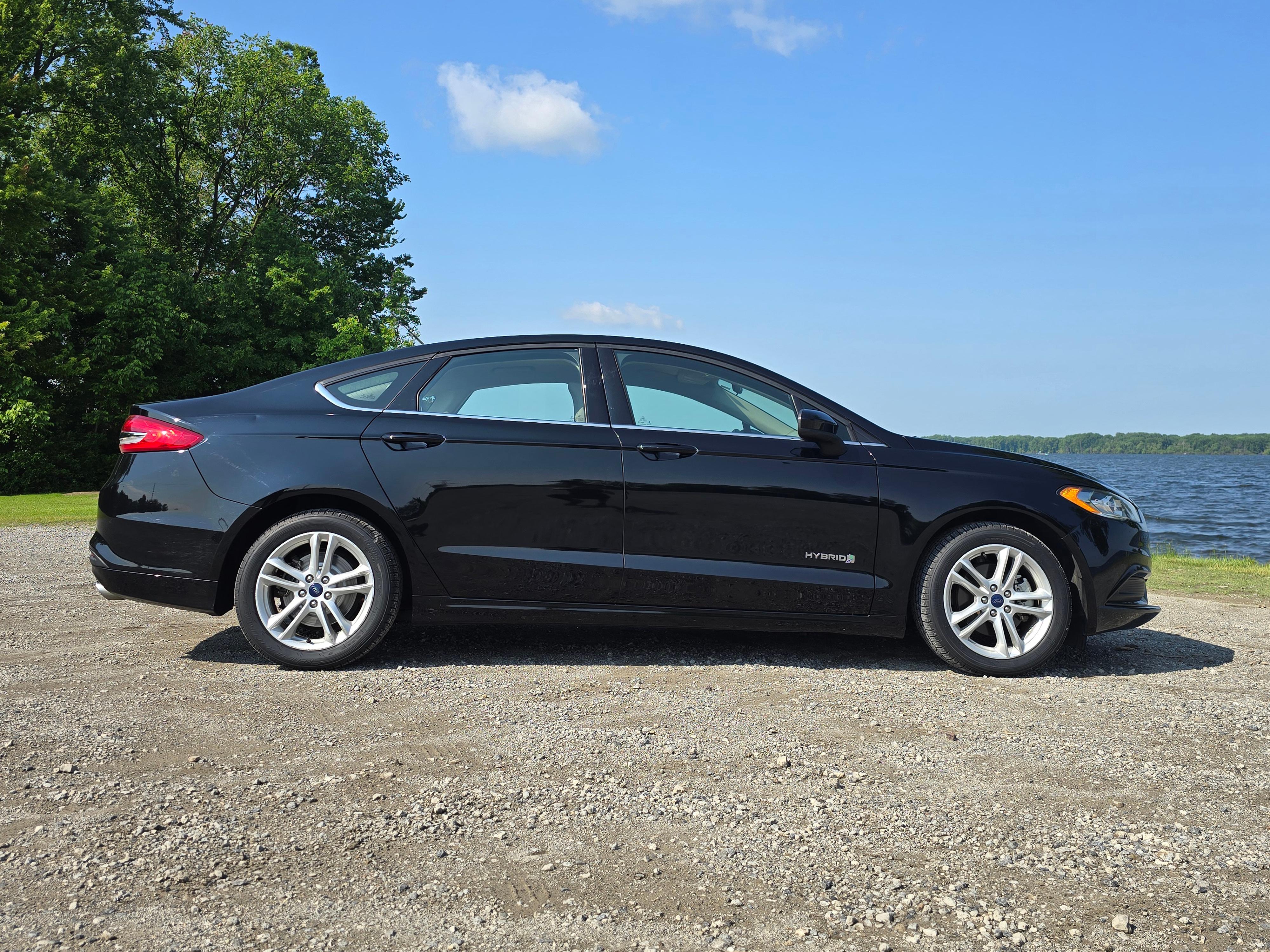 Ford Fusion Hybrid 2018 in 
