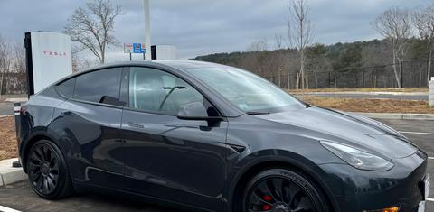 Tesla Model Y 2024