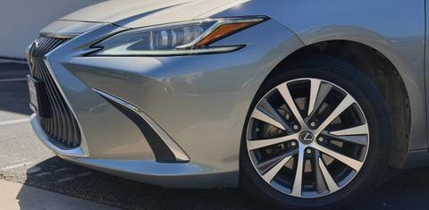 Lexus ES 2020