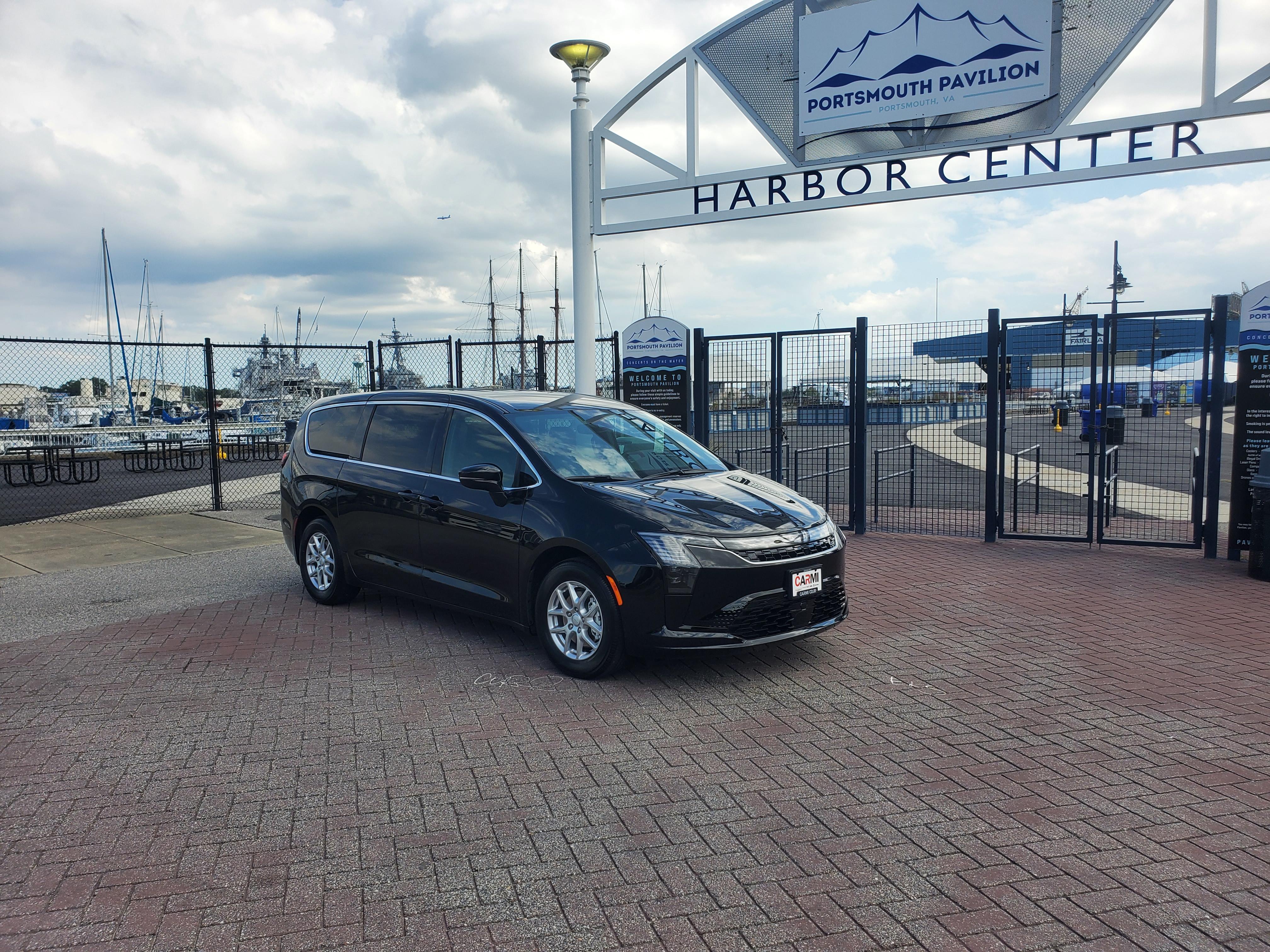Chrysler Pacifica 2027 in Portsmouth, VA