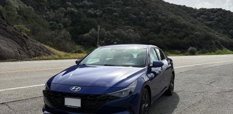 Hyundai Elantra 2022