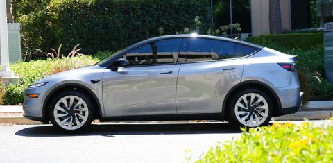Tesla Model Y 2026