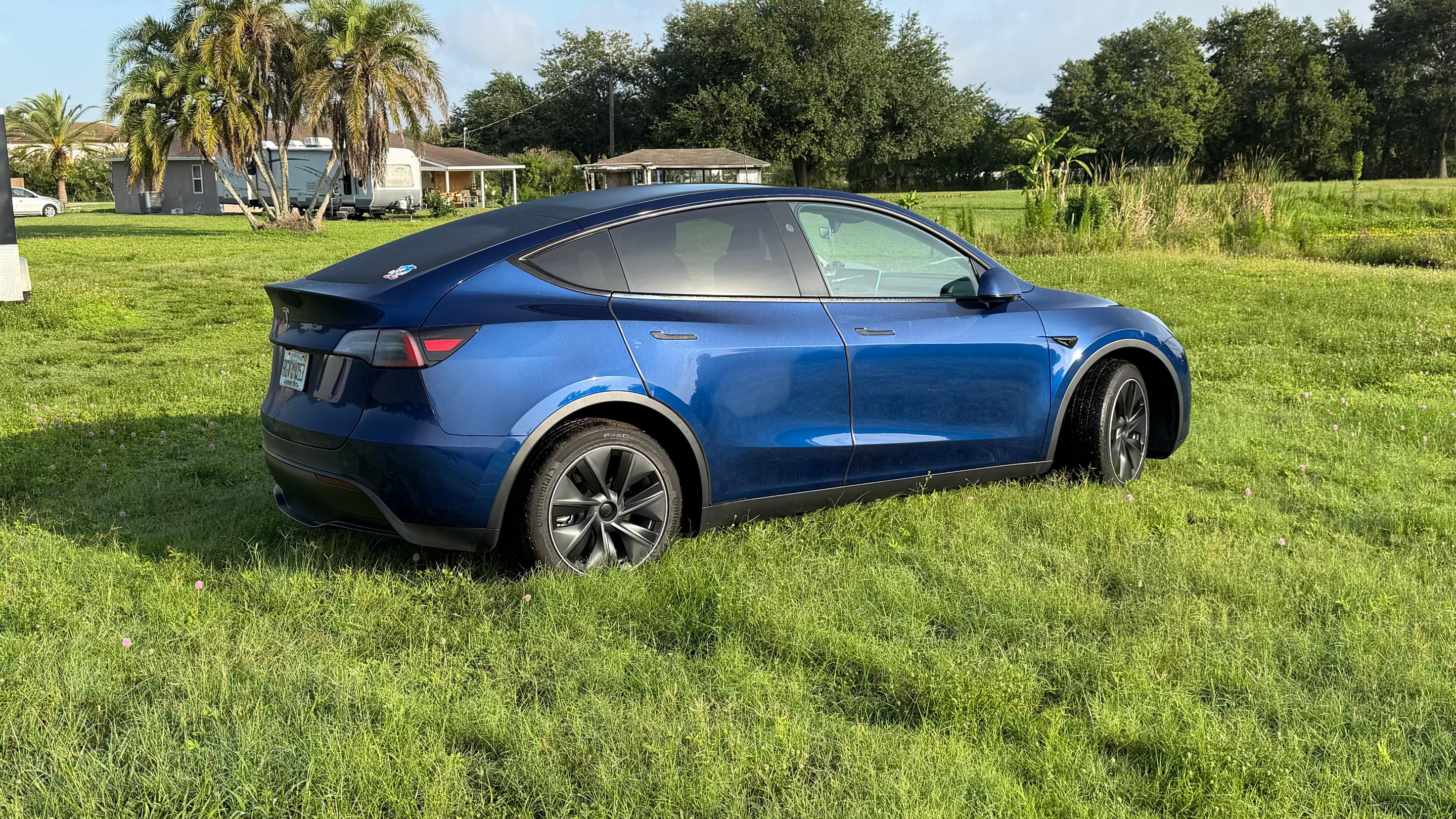 Tesla Model Y 2024 in Melbourne, FL
