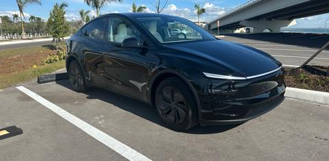Tesla Model Y 2026