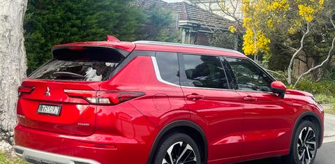 Mitsubishi OUTLANDER 2022