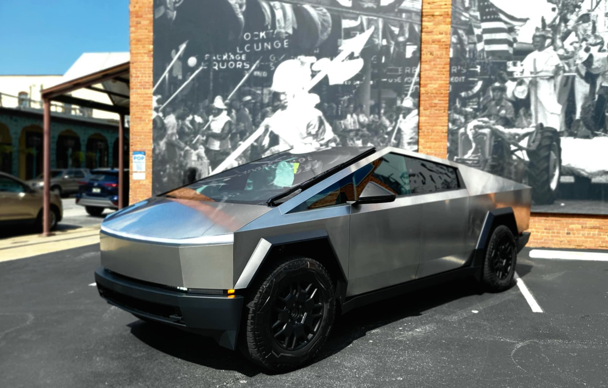 Tesla Cybertruck 2024 in 
