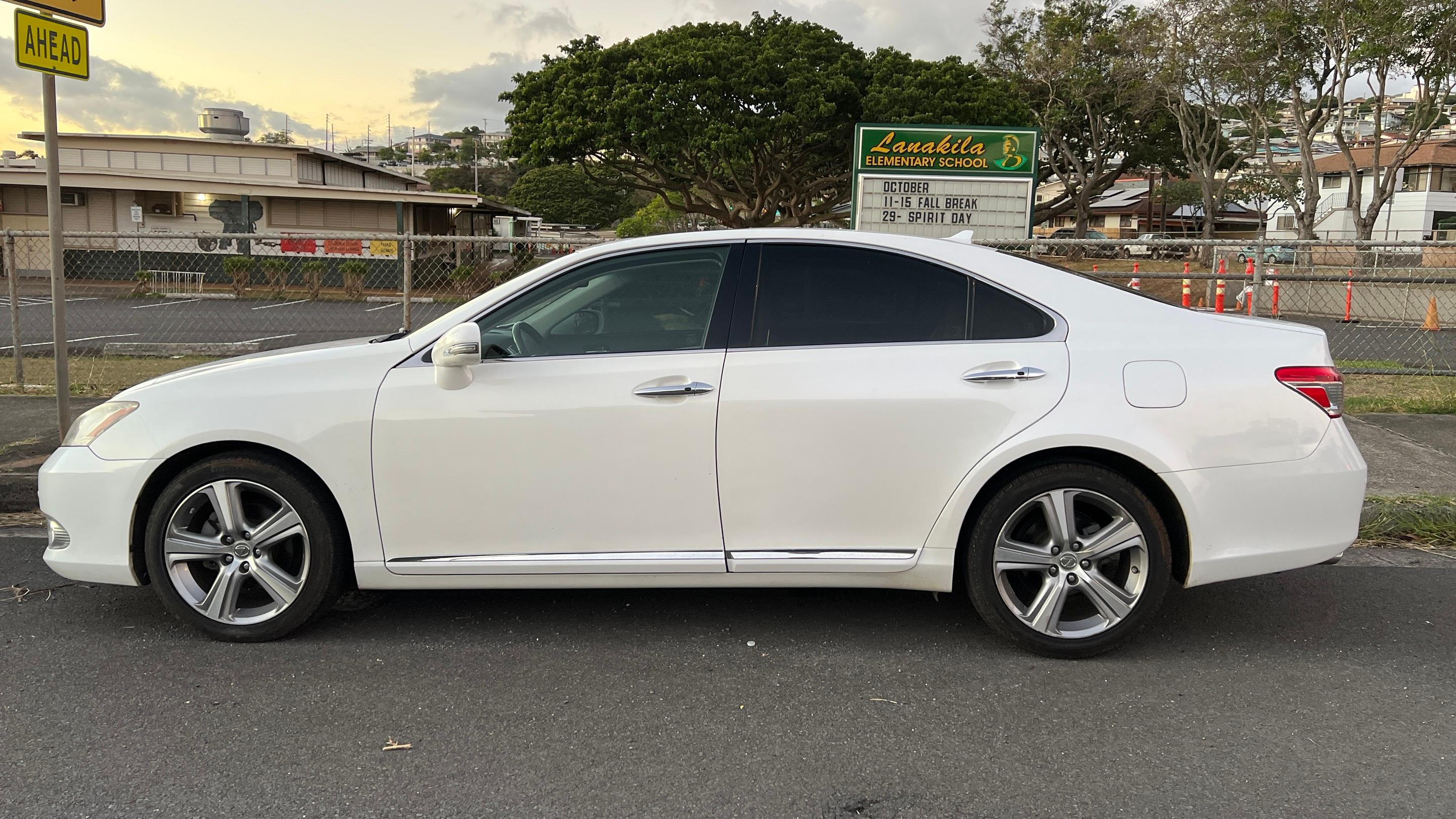 Lexus ES 2011 in Honolulu, HI