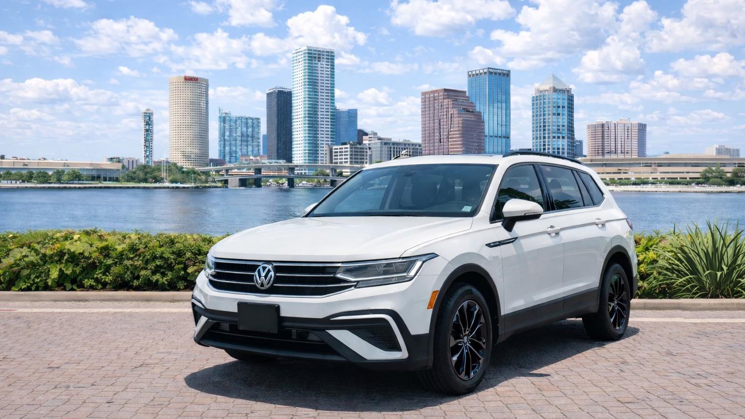 Volkswagen Tiguan 2023 in Tampa, FL
