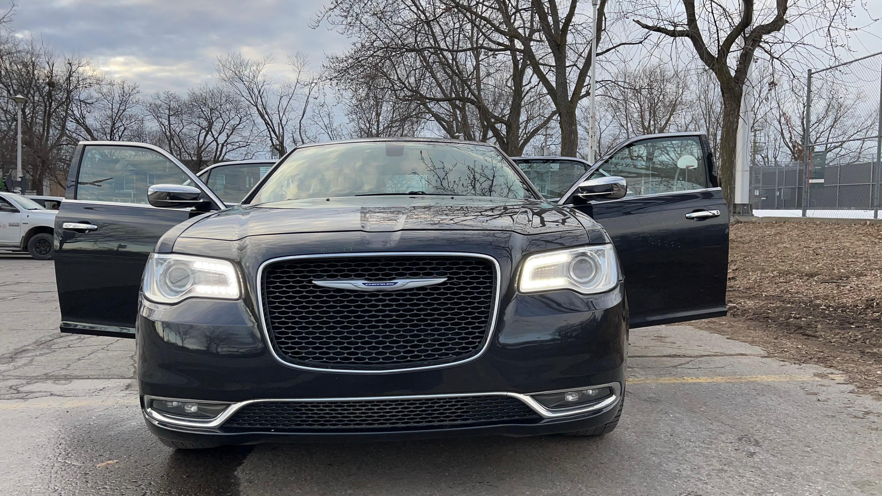 Chrysler 300 2018 in 