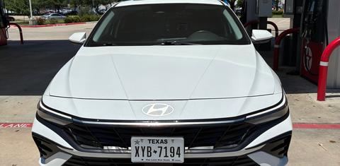 Hyundai Elantra 2025