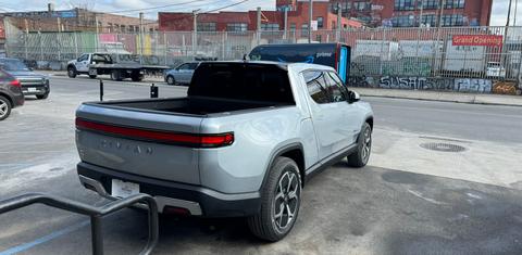 Rivian R1T 2024
