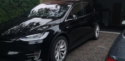 Tesla Model X 2016