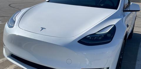 Tesla Model Y 2024