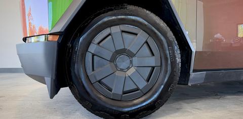 Tesla Cybertruck 2025