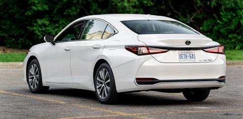 Lexus ES 2021