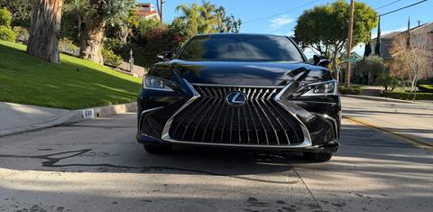 Lexus ES 2025