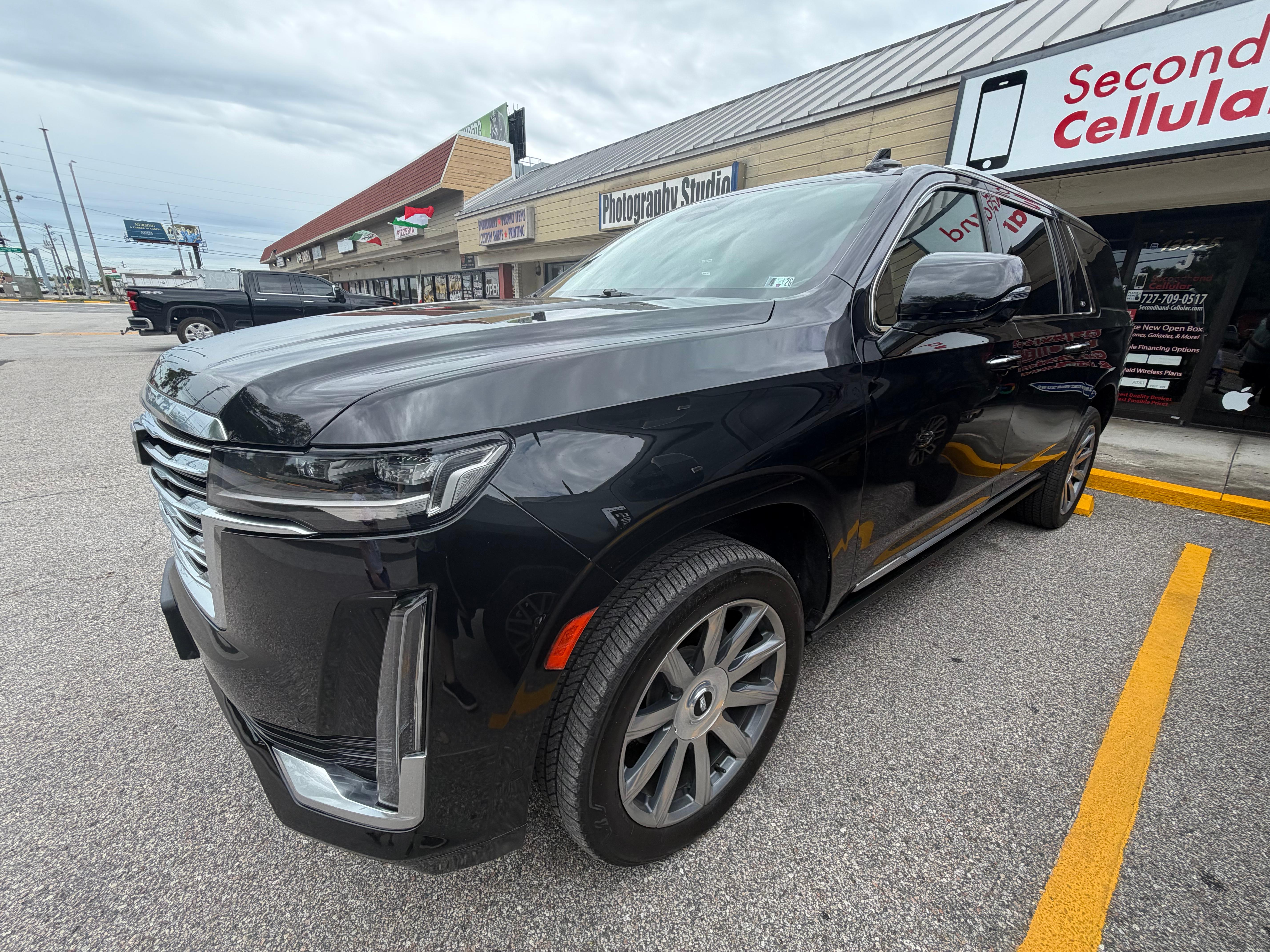 Cadillac Escalade ESV 2022 in 