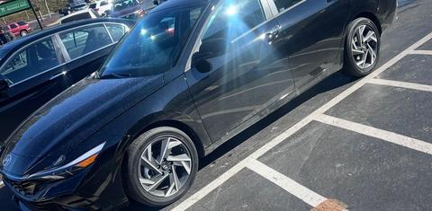 Hyundai Elantra 2025