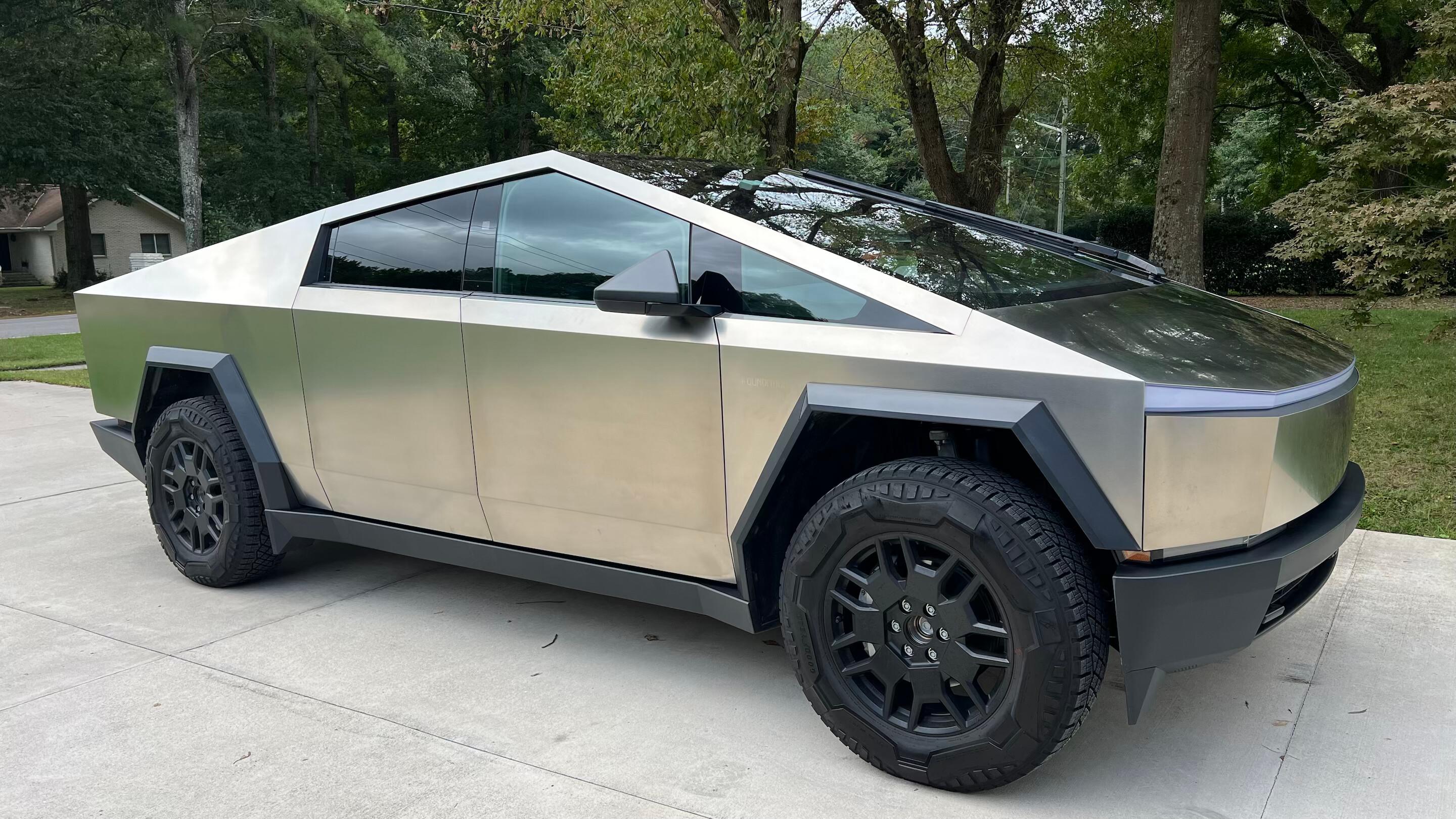 Tesla Cybertruck 2024 in Chesapeake, VA