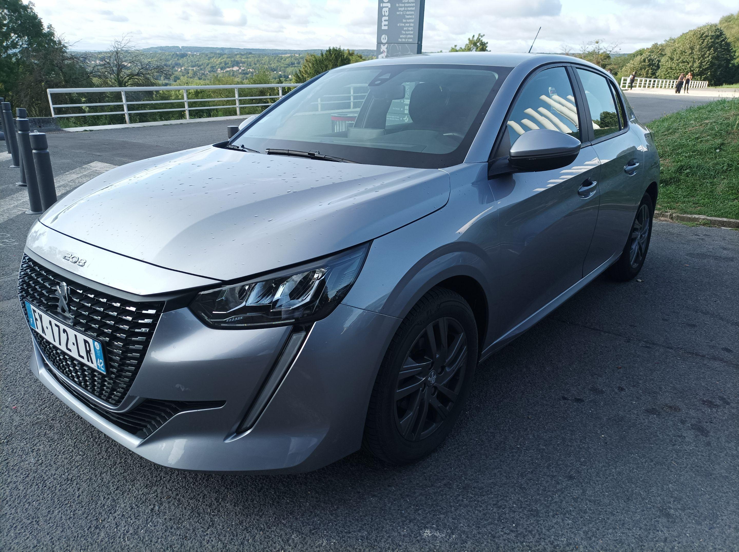 Peugeot 208 2021 à Pontoise