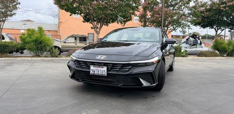 Hyundai Elantra 2025