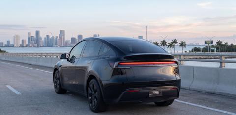 Tesla Model Y 2026