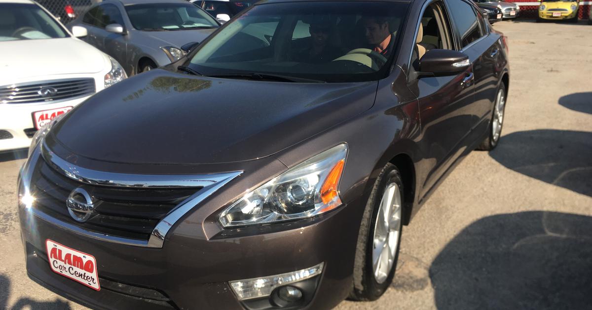 Nissan Altima 2013 rental in San Antonio, TX by Albert Turo