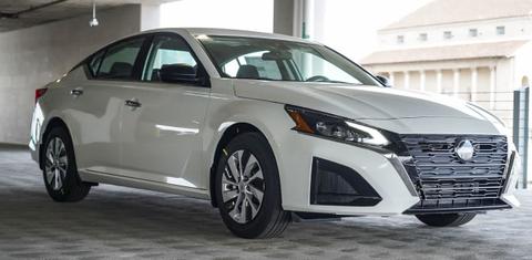 Nissan Altima 2025