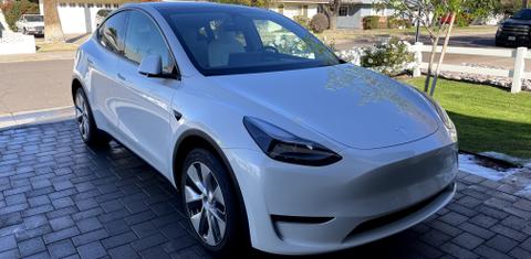 Tesla Model Y 2023