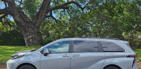 Toyota Sienna 2024