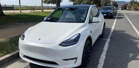 Tesla Model Y 2023