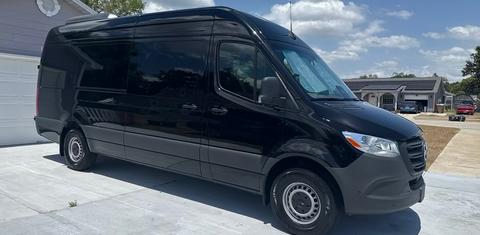 Mercedes-Benz Sprinter 2025