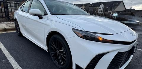 Toyota Camry Hybrid 2025