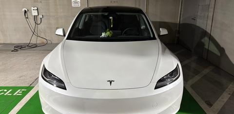 Tesla Model 3 2024