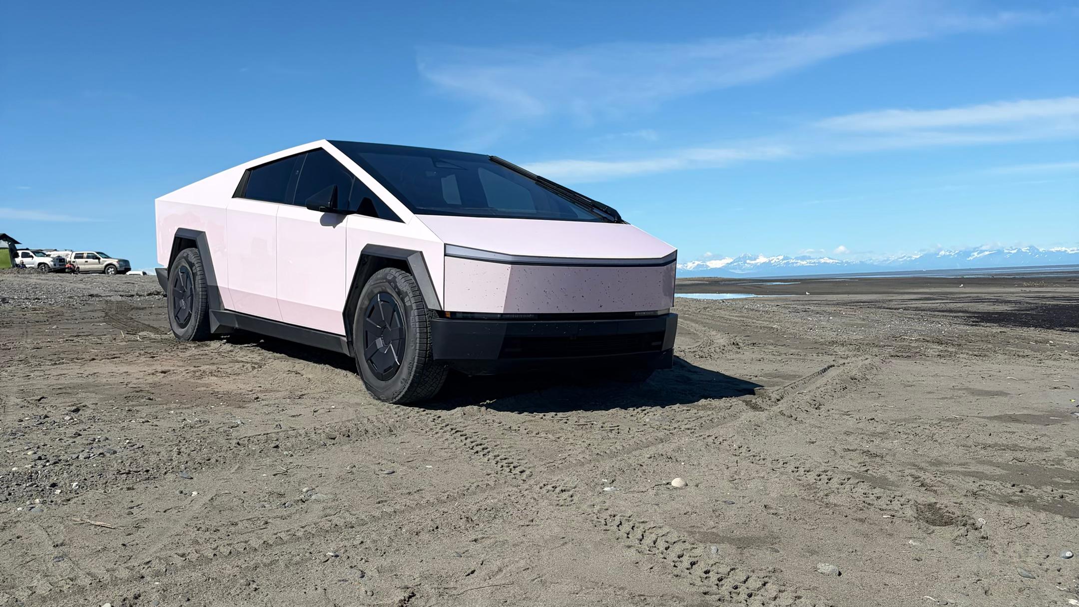 Tesla Cybertruck 2025 in Anchorage, AK