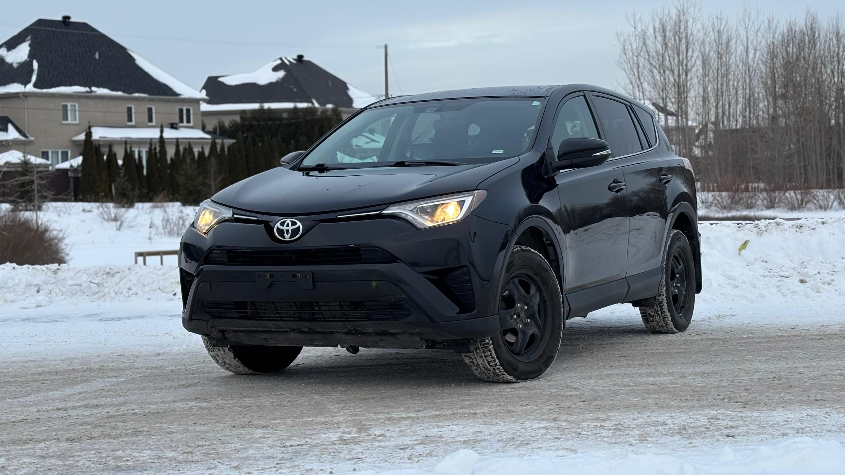 Toyota RAV4 2016 à 