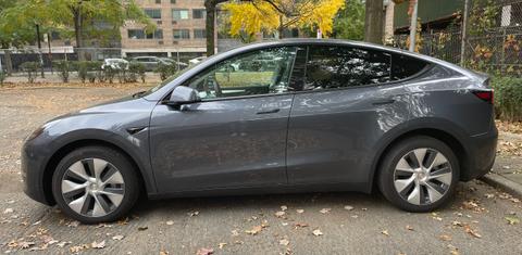 Tesla Model Y 2023