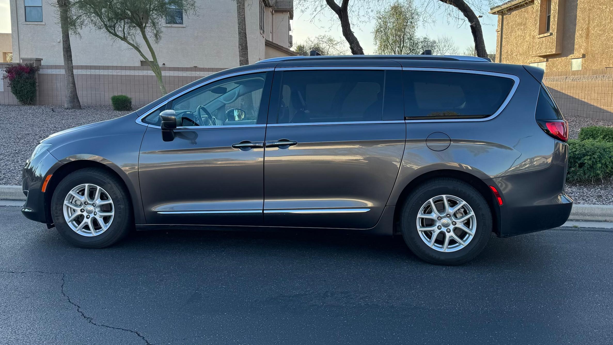Chrysler Pacifica 2020 in Gilbert, AZ