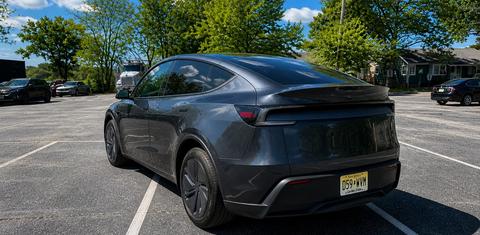 Tesla Model Y 2026