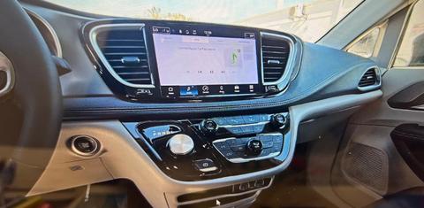 Chrysler Pacifica 2024