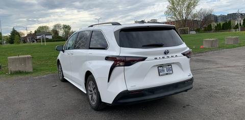 Toyota Sienna 2024