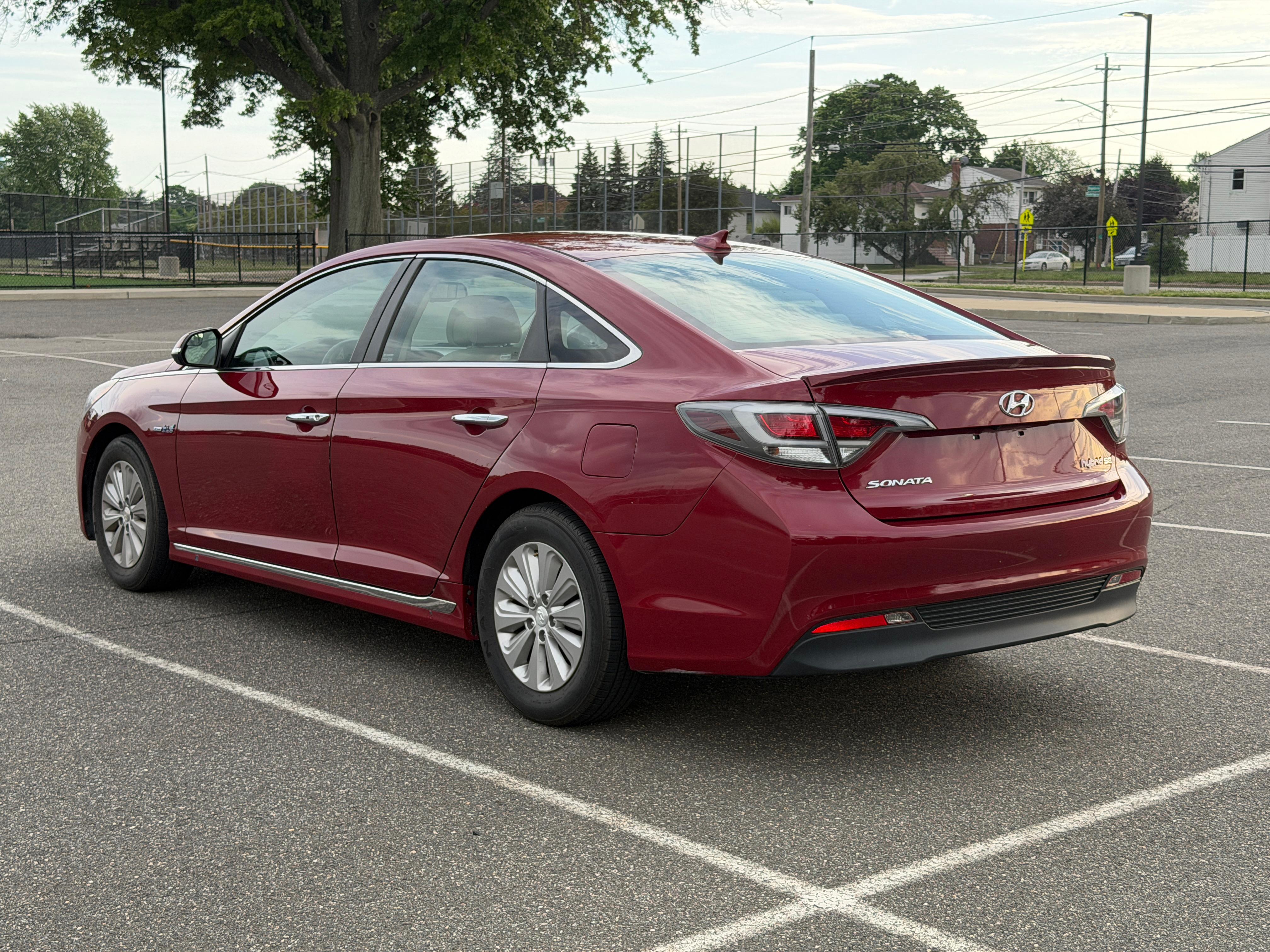 Hyundai Sonata Hybrid 2016 in Hicksville, NY