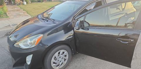 Toyota Prius c 2016