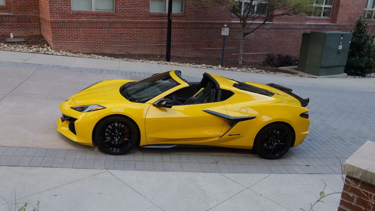 Chevrolet Corvette 2025 in 